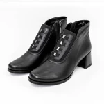 Kurze Stiefel mit einer dicken Ferse KD3-1B Black Jose Simon