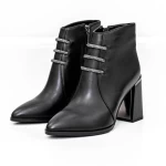 Kurze Stiefel mit einer dicken Ferse M01-01 Black Jose Simon