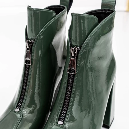 Kurze Stiefel mit einer dicken Ferse M03-03B Green Jose Simon