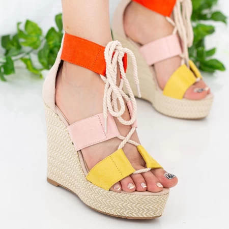 Sandalen auf der XKK231 -Plattform Gelb Mei