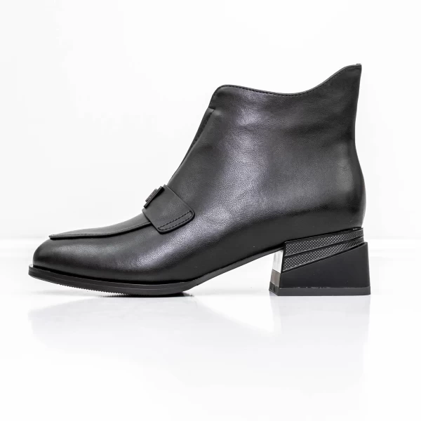 Kurze Stiefel mit einer dicken Ferse K21698-3A Black Jose Simon