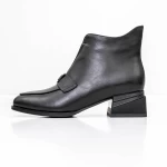 Kurze Stiefel mit einer dicken Ferse K21698-3A Black Jose Simon