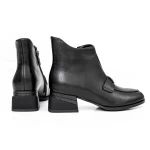 Kurze Stiefel mit einer dicken Ferse K21698-3A Black Jose Simon