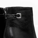 Kurze Stiefel mit einer dicken Ferse K9071-61B Black Jose Simon