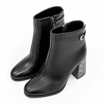 Kurze Stiefel mit einer dicken Ferse K9071-61A Black Jose Simon