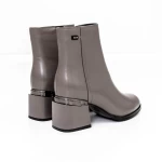 Kurze Stiefel mit einer dicken Ferse K5830-5046B Grey Jose Simon