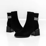 Kurze Stiefel mit einer dicken Ferse K577-37B Black Jose Simon