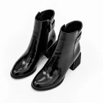 Kurze Stiefel mit einer dicken Ferse K577-37C Black Jose Simon