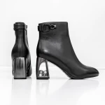 Kurze Stiefel mit einer dicken Ferse K9196-1b Black Jose Simon