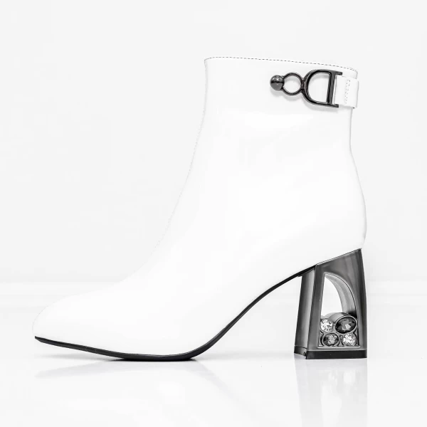 Kurze Stiefel mit einer dicken Ferse K9196-1d Creme Jose Simon