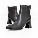 Kurze Stiefel mit einer dicken Ferse K5826-5049A Black Jose Simon