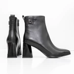 Kurze Stiefel mit einer dicken Ferse K5826-5049A Black Jose Simon