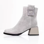 Kurze Stiefel mit einer dicken Ferse K05-55-A25C Grey Jose Simon