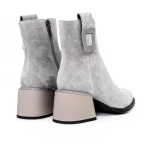 Kurze Stiefel mit einer dicken Ferse K05-55-A25C Grey Jose Simon