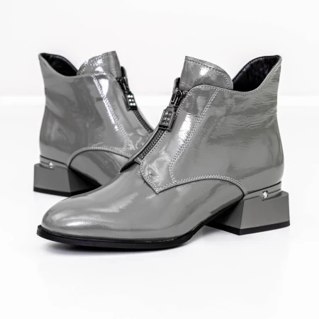 Kurze Stiefel mit einer dicken Ferse K21713-6b Grey Jose Simon