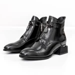 Kurze Stiefel mit einer dicken Ferse K21713-6c Black Jose Simon