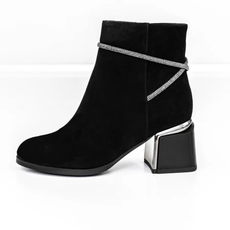 Kurze Stiefel mit einer dicken Ferse M07-01A Black Jose Simon
