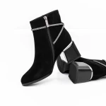Kurze Stiefel mit einer dicken Ferse M07-01A Black Jose Simon