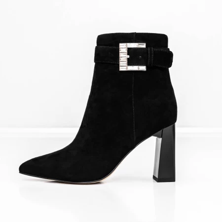 Kurze Stiefel mit einer dicken Ferse K2942-W85C Black Jose Simon