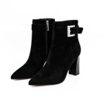 Kurze Stiefel mit einer dicken Ferse K2942-W85C Black Jose Simon
