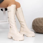 Stiefel auf der 3WL18 -Plattform Beige Mei