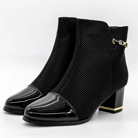 Kurze Stiefel mit einer dicken Absatz A1016 Black | Mode