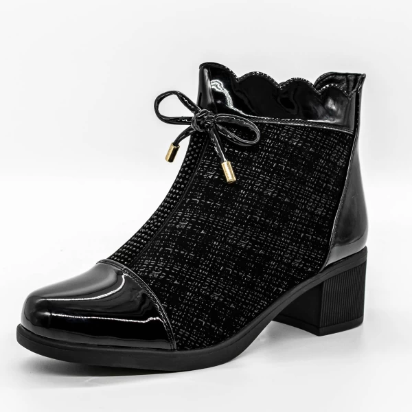 Kurze Stiefel mit einer dicken Absatz A1019-1 Schwarz | Mode