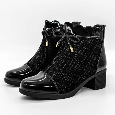 Kurze Stiefel mit einer dicken Absatz A1019-1 Schwarz | Mode