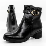 Kurze Stiefel mit einer dicken Absatz A1022 Black | Mode