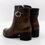 Kurze Stiefel mit einem dicken Absatz A1022 Brown Mode