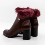 Kurze Stiefel mit einer dicken Ferse B823 -Kirsche Mode