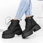 Stiefel auf der schwarzen 3J10 -Plattform Mei