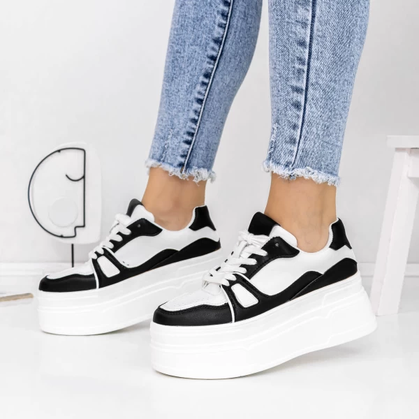 Sportschuhe auf der schwarzen Plattform 3WL70 Mei