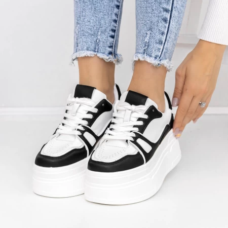 Sportschuhe auf der schwarzen Plattform 3WL70 Mei