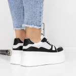 Sportschuhe auf der schwarzen Plattform 3WL70 Mei