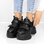 Sportschuhe auf der schwarzen Plattform 3WL71 Mei