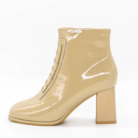 Kurze Stiefel mit einer dicken Ferse 6612 Pfirsich | Gebildet