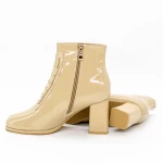 Kurze Stiefel mit einer dicken Ferse 6612 Pfirsich | Gebildet