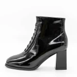 Kurze Stiefel mit einer dicken Absatz 6612 Black | Gebildet