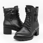 Frauenstiefel mit Pelz 8023 Black | Gebildet