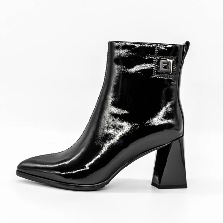 Kurze Stiefel mit einer dicken Ferse K5826-5049B Schwarz | Jose Simon