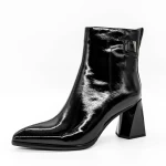Kurze Stiefel mit einer dicken Ferse K5826-5049B Schwarz | Jose Simon