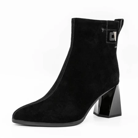 Kurze Stiefel mit einer dicken Ferse K5826-5049c Black | Jose Simon