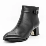 Kurze Stiefel mit einer dicken Absatz 616770 Black | Gebildet