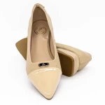 Schuhe auf einer dicken Sohle D26-103 Pfirsich | Gebildet