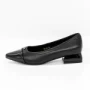 Schuhe auf einer dicken Sohle D26-103 Schwarz | Gebildet