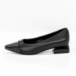 Schuhe auf einer dicken Sohle D26-103 Schwarz | Gebildet