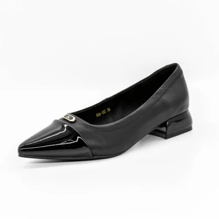 Schuhe auf einer dicken Sohle D26-103 Schwarz | Gebildet