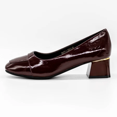 Schuhe auf einer dicken Sohle TP377-1 Kirsche Gebildet