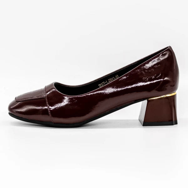 Schuhe auf einer dicken Sohle TP377-1 Kirsche Gebildet